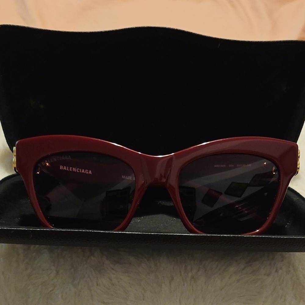 Balenciaga Red Sunglasses Classic Style